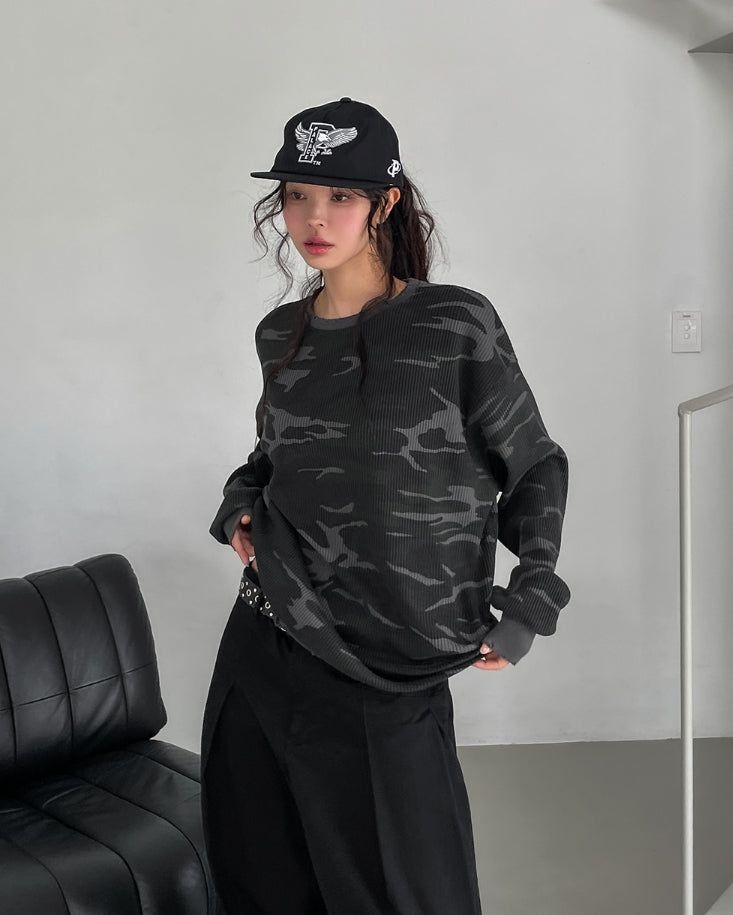 ULAN（ユレン）の「Tiff Damage Camo Waffle Sweatshirt（Tops）」