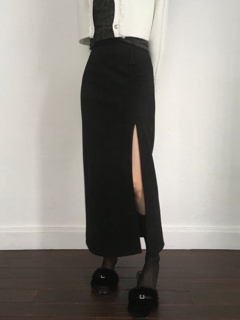 moroi（モロイ）の「Suede Slit Maxi Skirt（Skirts）」