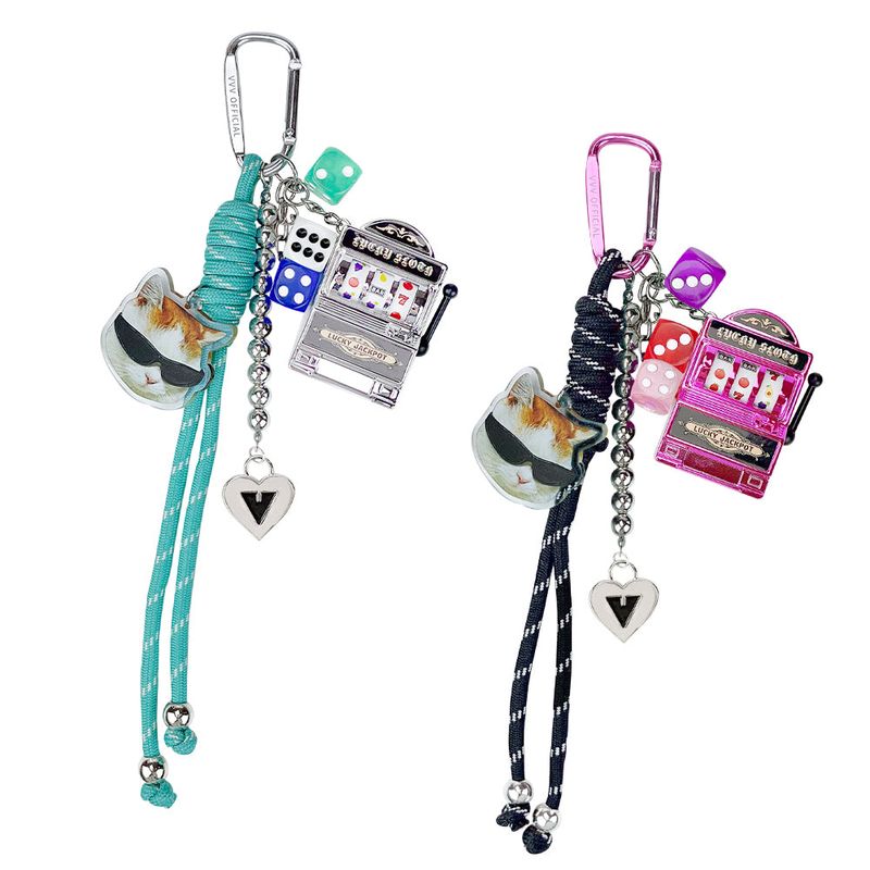 VVV（ブイブイブイ）の「Lucky Cat Metal Keyring（Toys/Key Holders）」