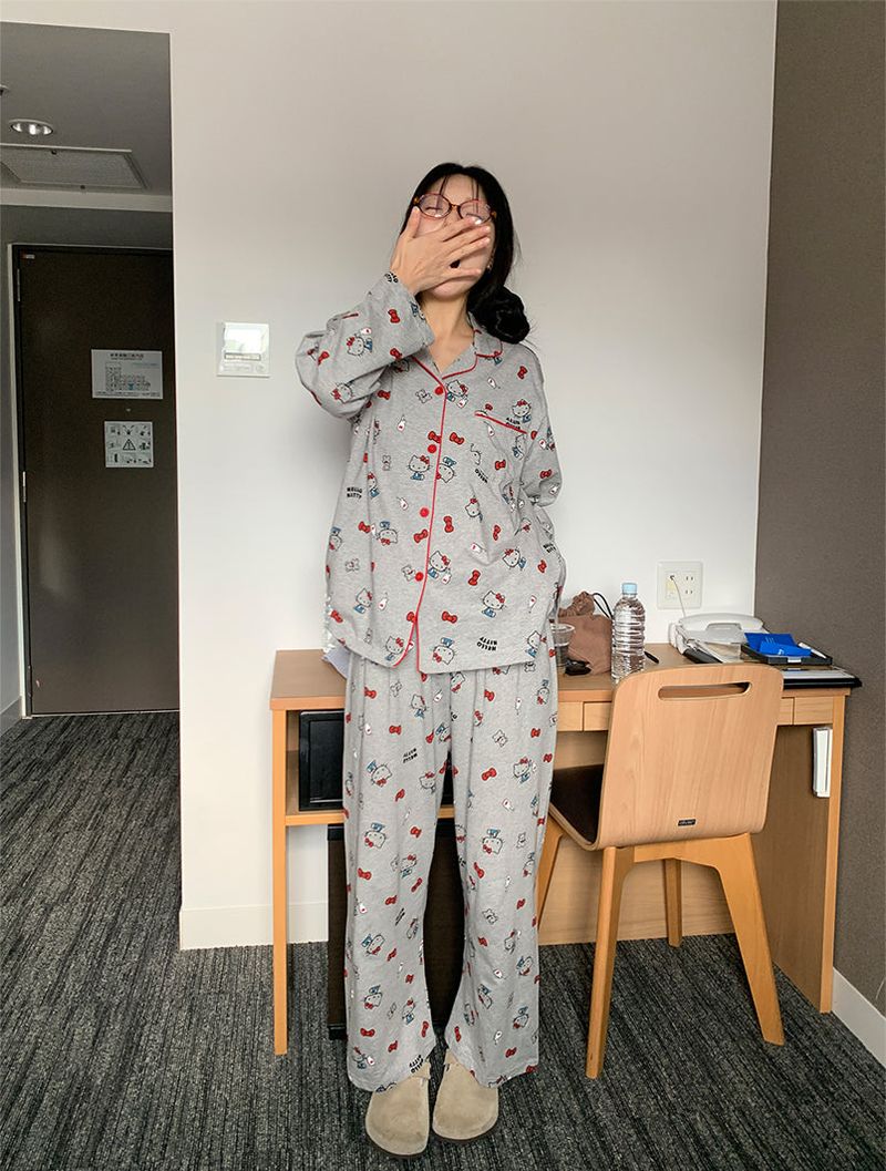 [SANRIO] HELLO KITTY PAJAMAS