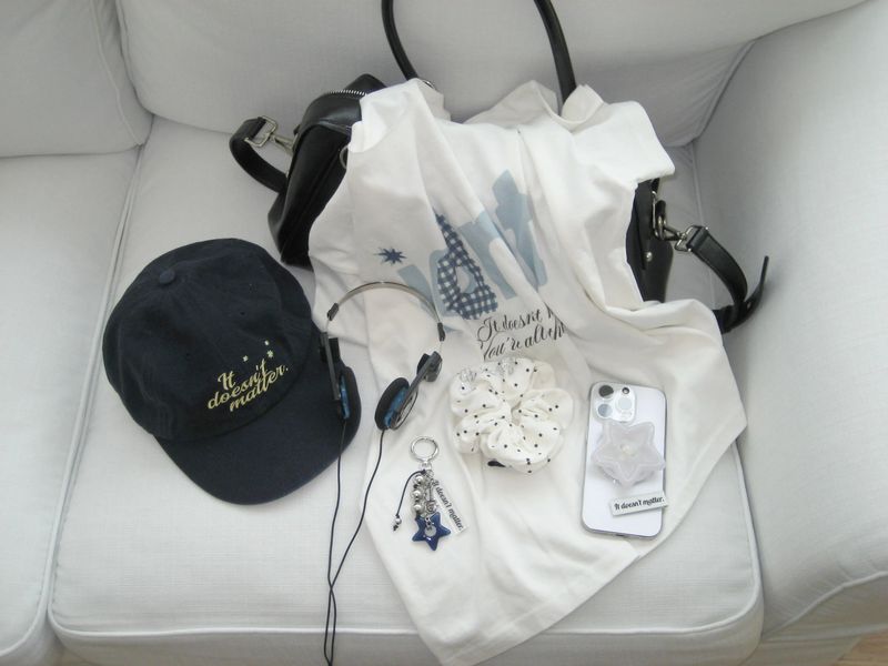 [STAR] Rock star bagcharm (Navy) 