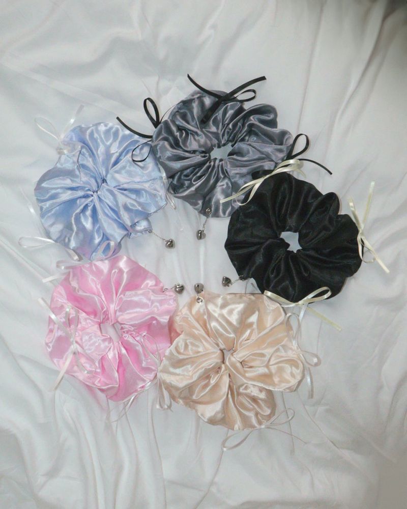 [MADE] ballerina heart ribbon scrunchie (big size)