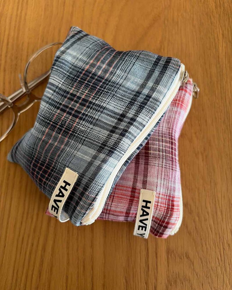 Linen tatan check flat pouch - blue , M size