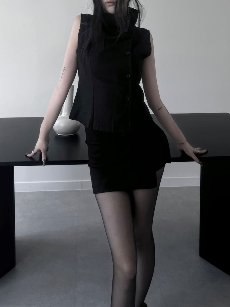 high-neck black button vest