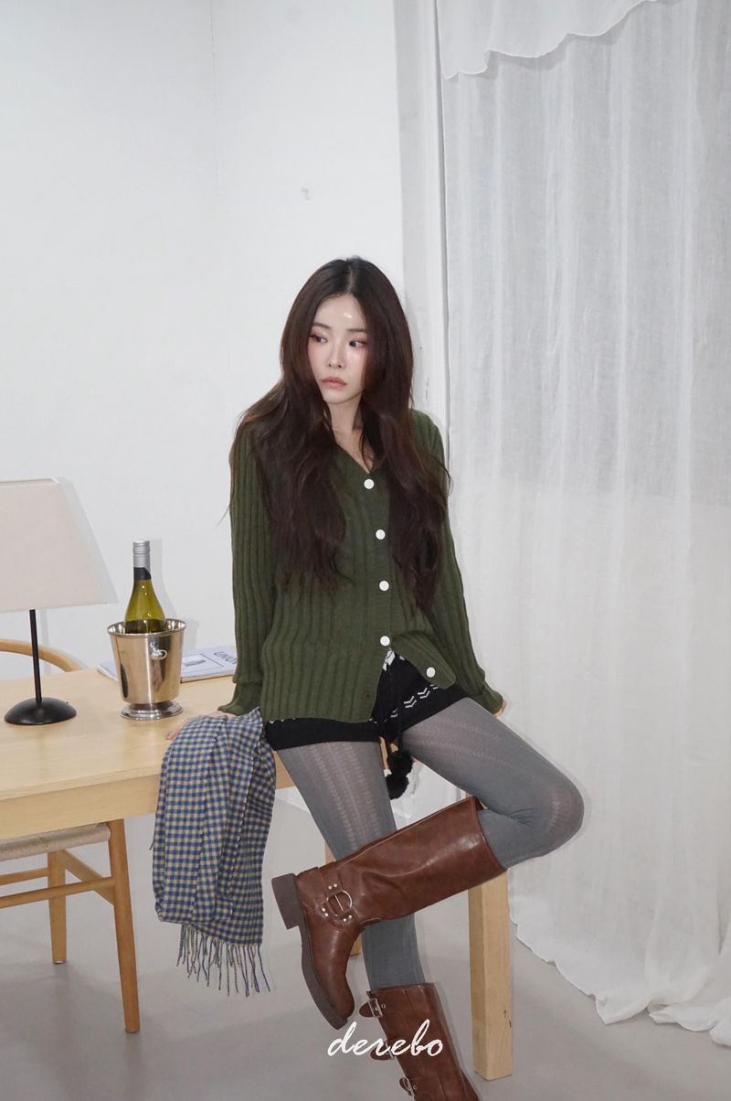 Graphic Knit Shorts