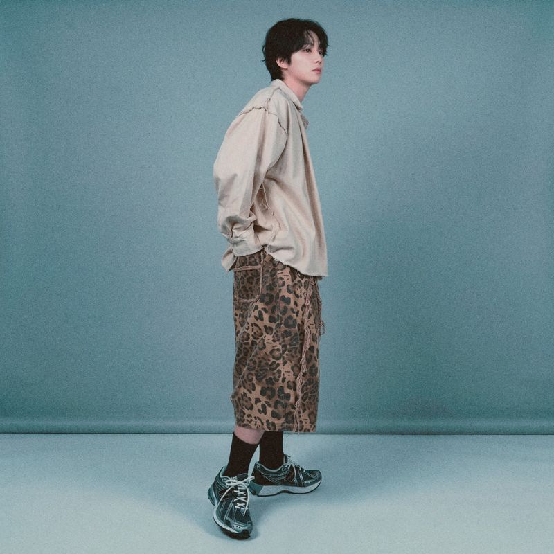 leopard grunge capri shorts_beige