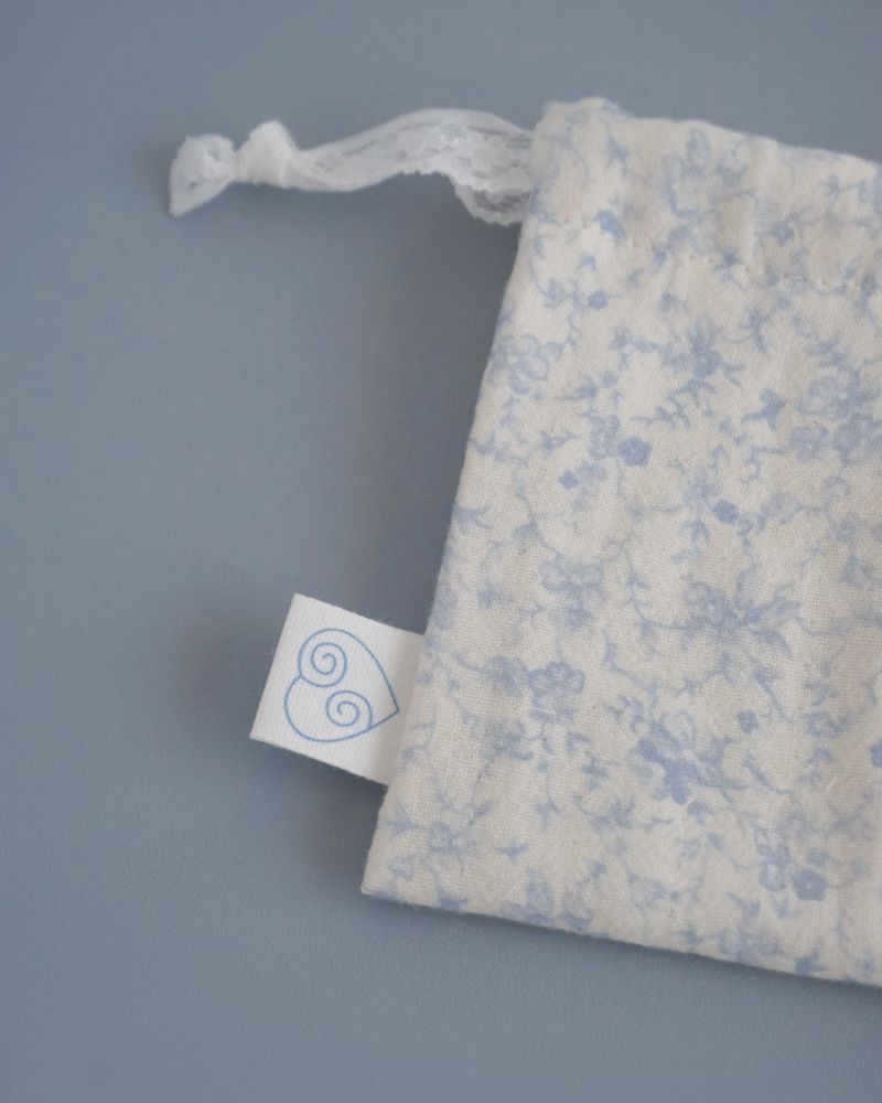 Brielle Vintage Flower Drawstring Pouch
