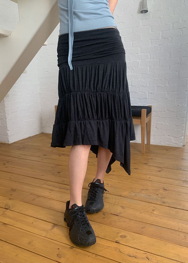 UNBAL WRINKLE SKIRT