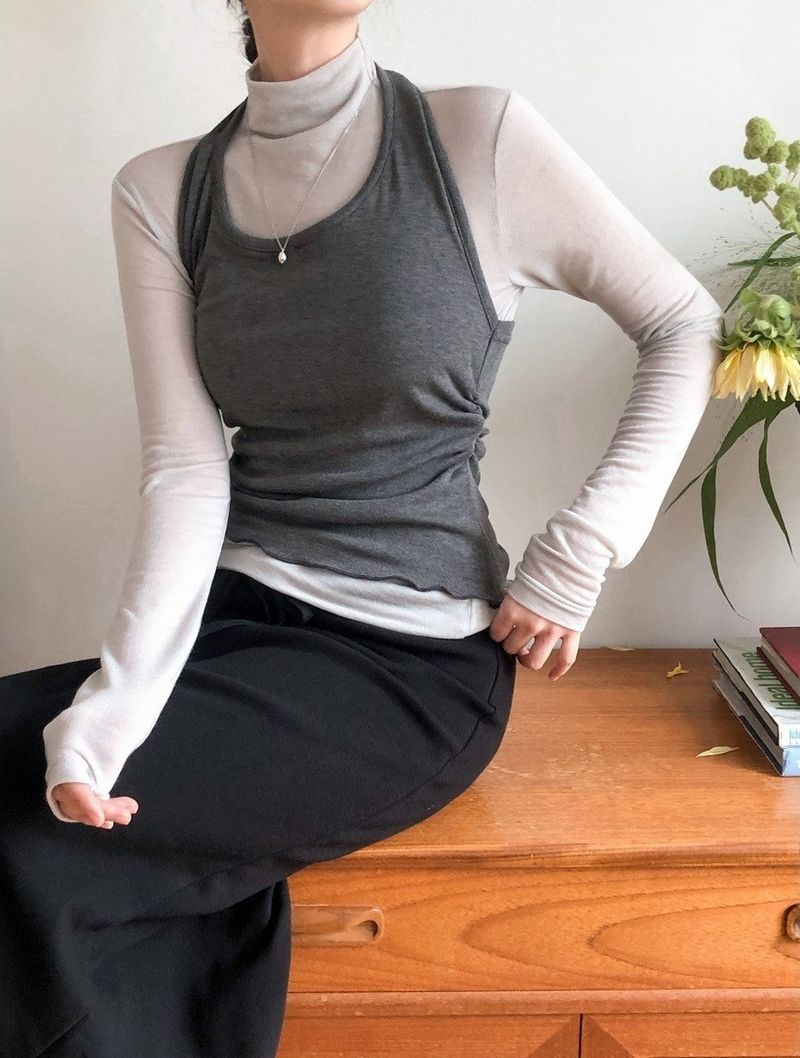 SHOPPERLAND（ショッパーランド）の「Strap Halter Neck Warm Shirring Sleeveless (2color)（Tops）」