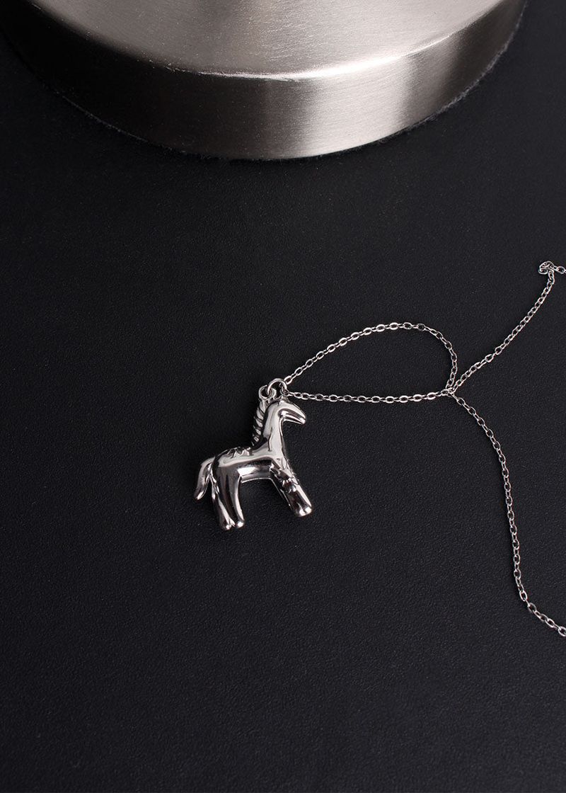 eon（イオエン）の「HORSE NECKLACE（Accessories）」