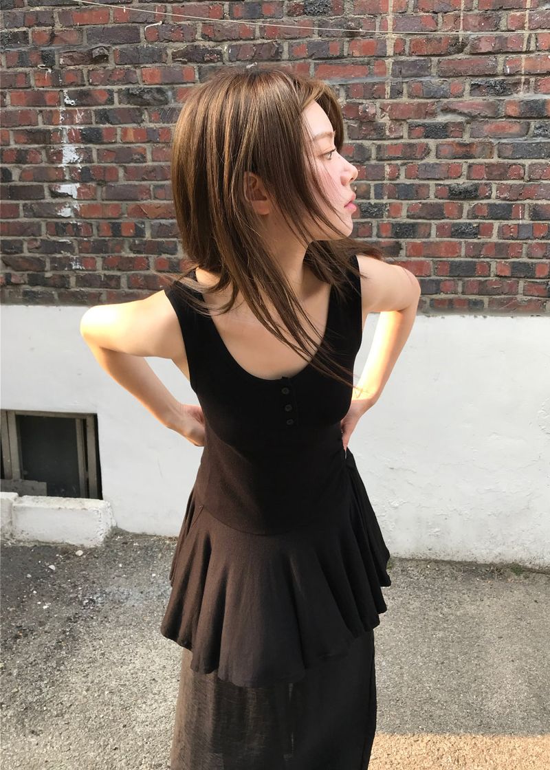 FLARE SLEEVELESS OS TOP