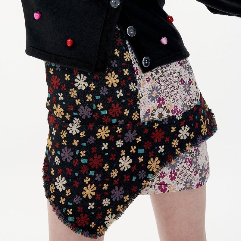 OTHER-worldly（アザーワールドリー）の「Jacquard Skirt [Black Pink_Flower]（Skirts）」