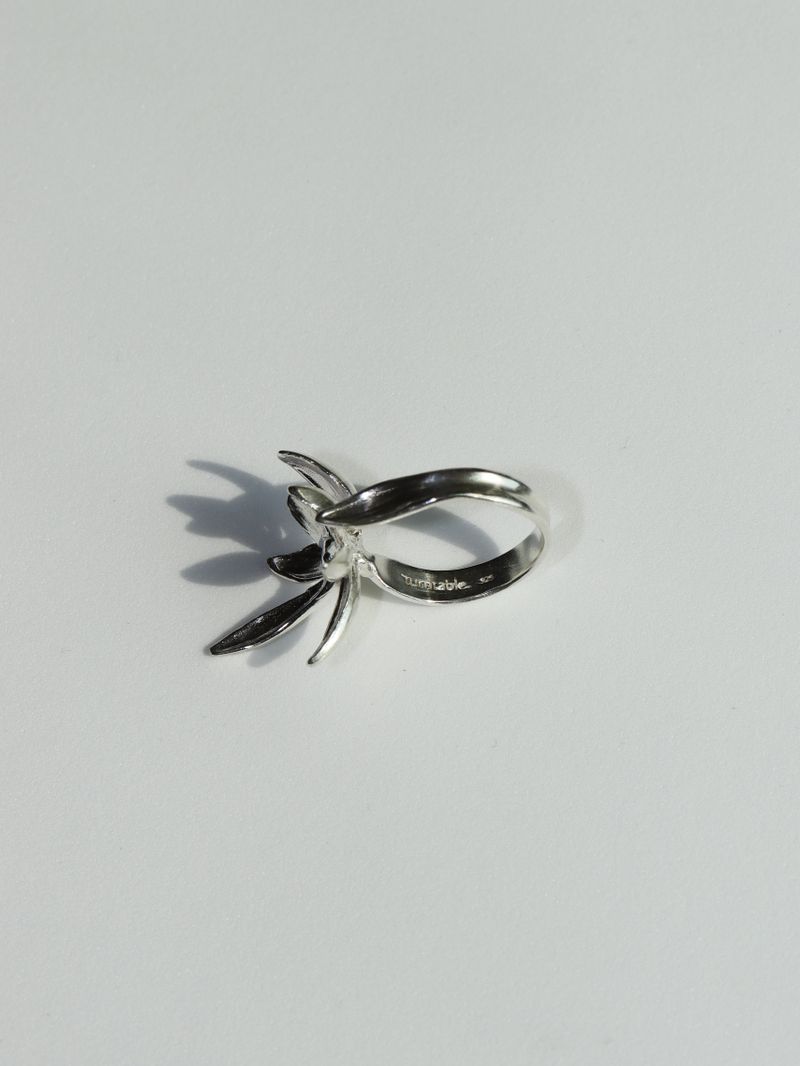 FLOWER RING
