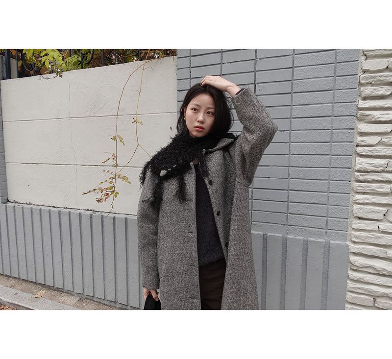 Grain collar raglan coat