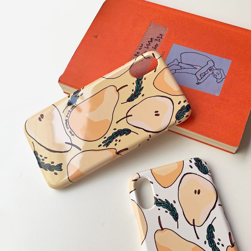 BANASIL SHOP(バナシルショップ)の「A Pear Yellow (iPhone) Glossy Hard Case(Smartphone Accessories)」