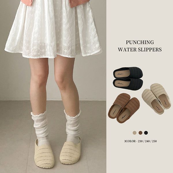 Pretty water slippers
