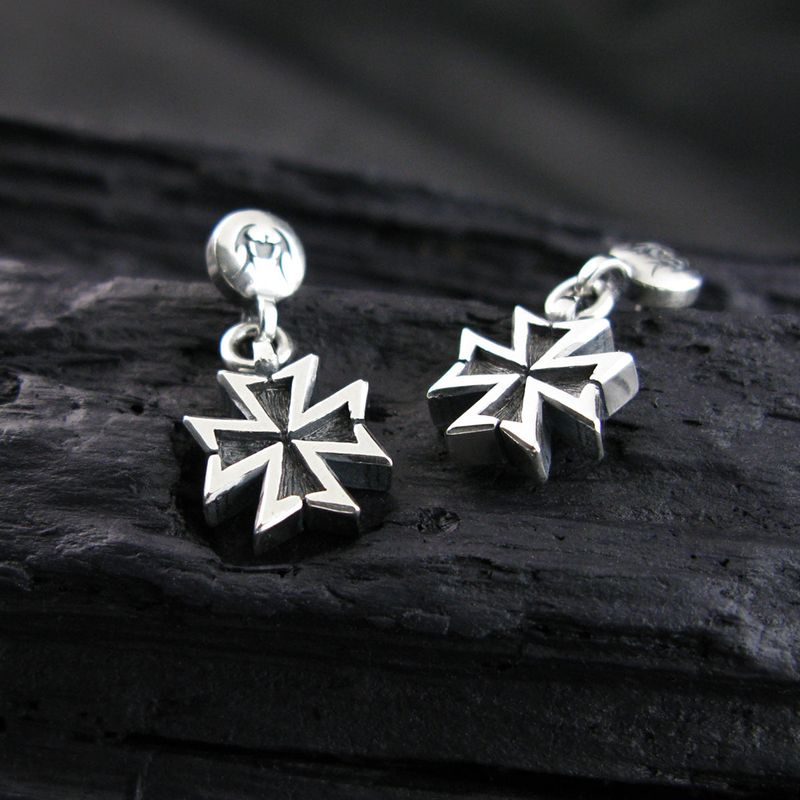 Destiny-D1 silver earring
