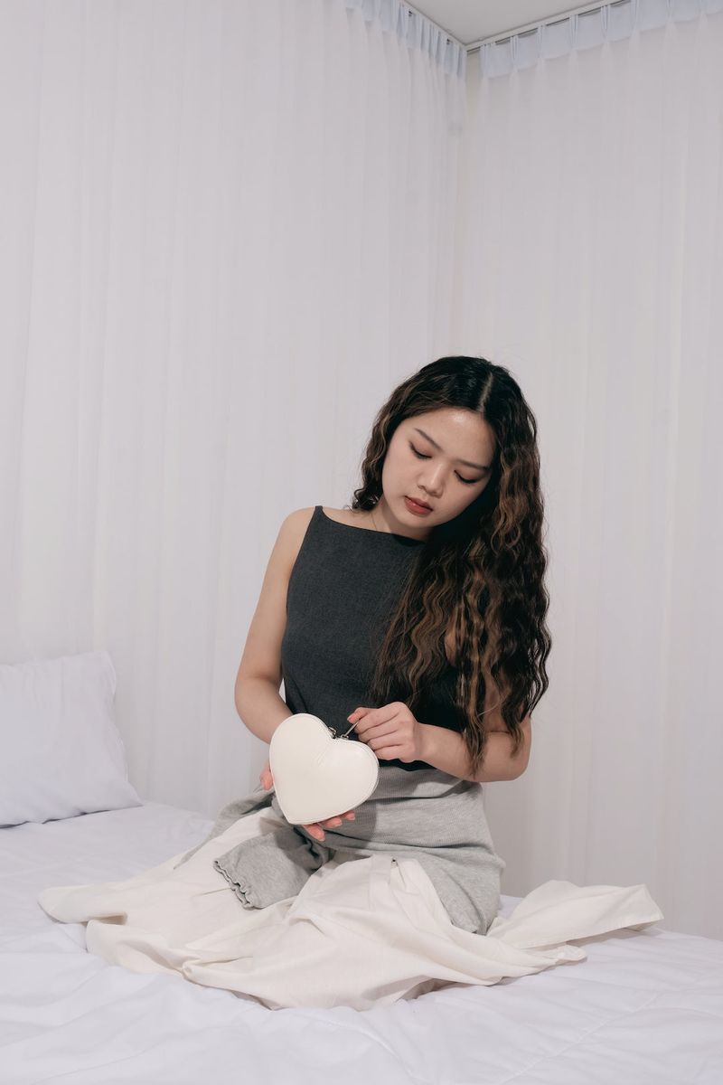 Ruby Lou Heart Bag in White