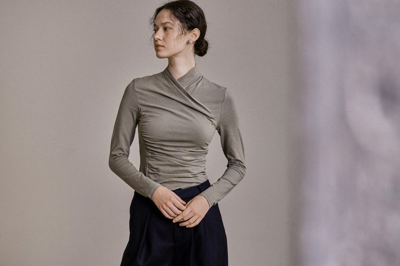 cle(クレ)の「DRAPE JERSEY TOP_KHAKI(Tops)」