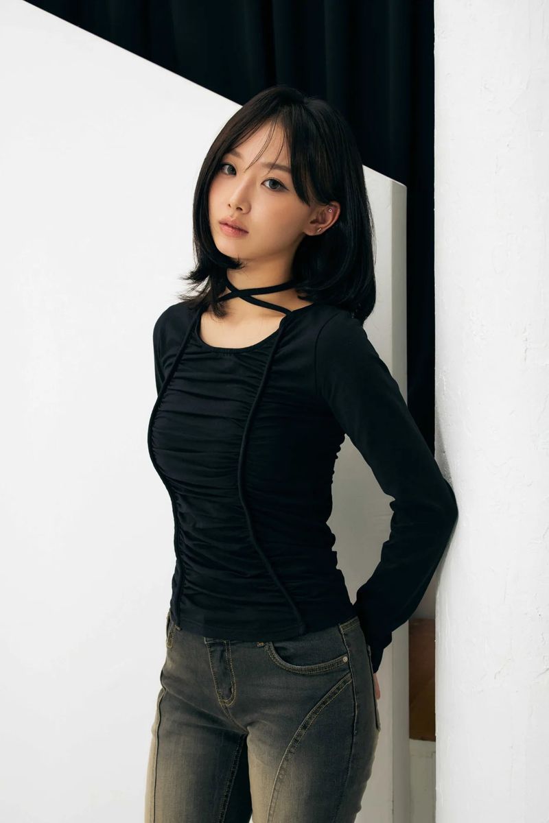 LISE SHIRRING TOP / BLACK