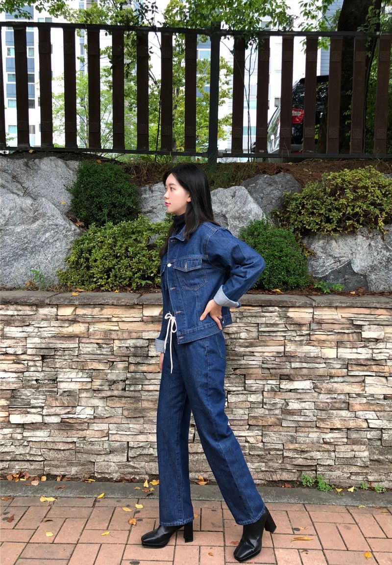 JEON SO MIN SEMI-WIDE FIT STRING POINT DARK DENIM PANTS [17708]