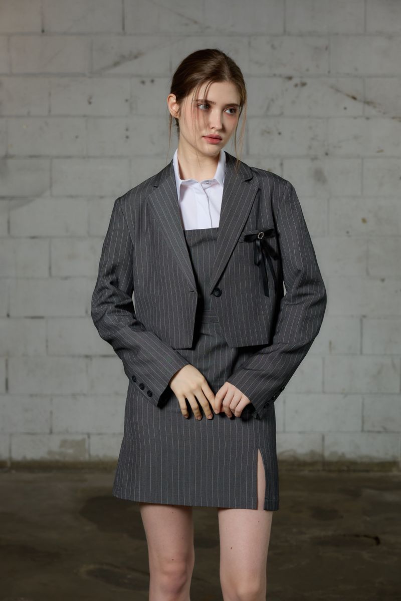 MEOW CROP BLAZER / GRAY