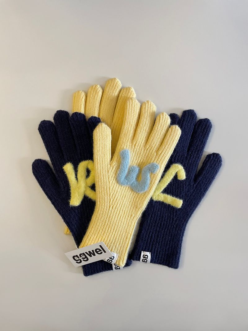 CUSTOM INITIAL KNIT RIBBON GLOVES