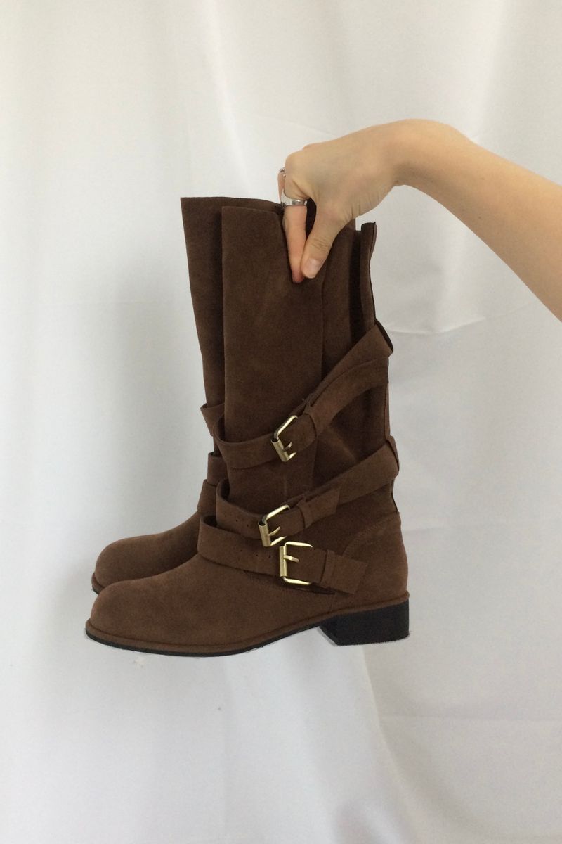 Loose Fit Buckle Boots