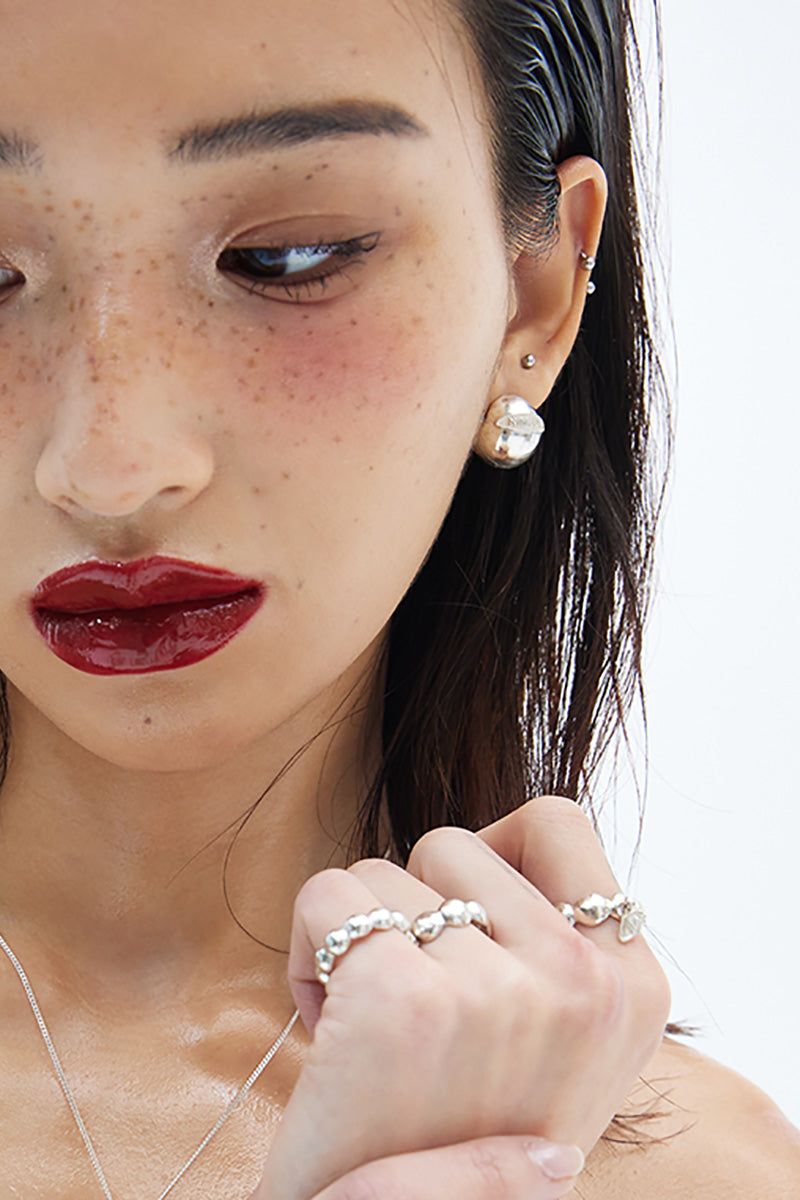 N LOGO DROP CURVY BALL RING