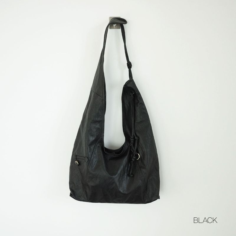DOJINOI（ドジノイ）の「knot shoulder bag（Bags）」