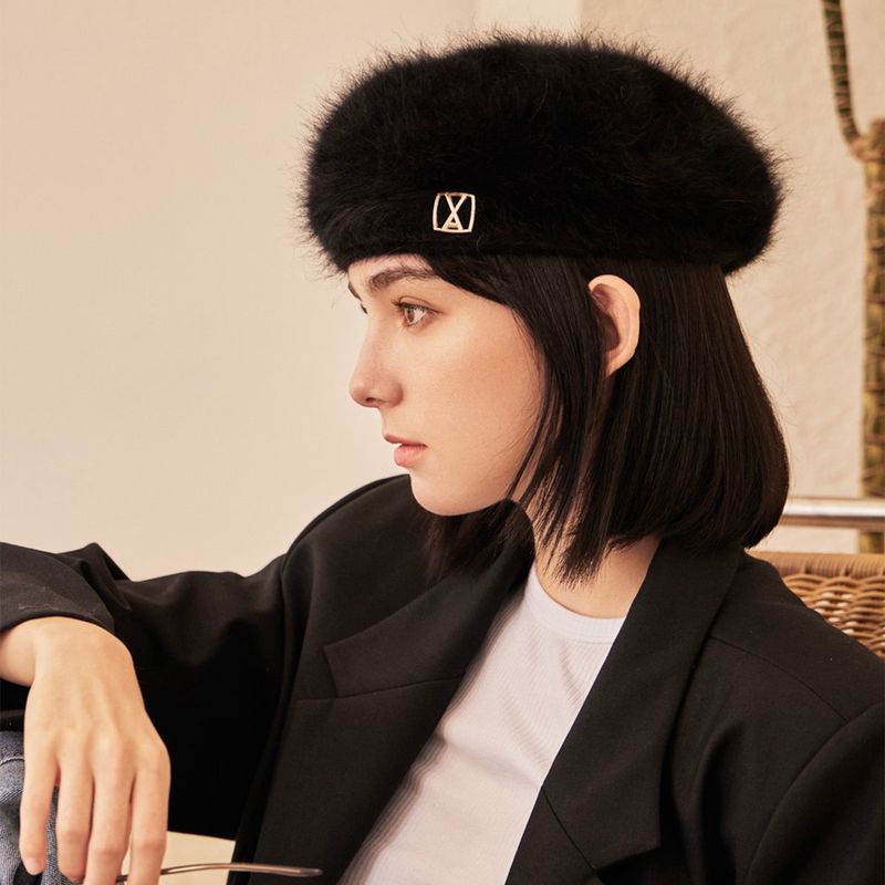 VA Square Stud Angora Beret / Black