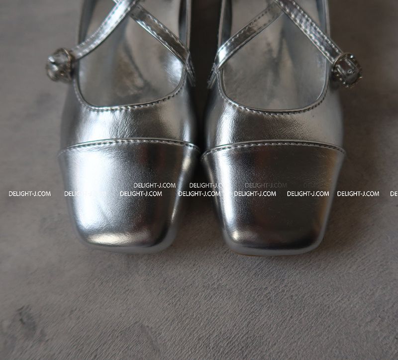 Enamel Cubic Merijane Flat Shoes