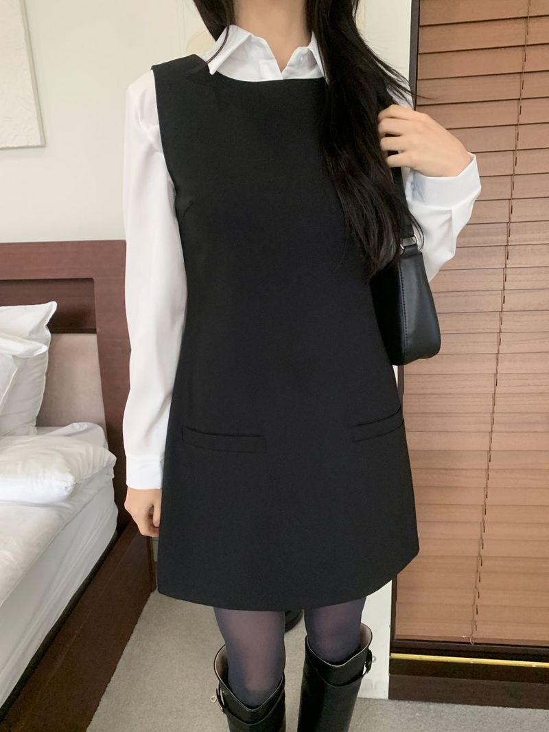 Classic Mae Simple Line Two-Pocket Mini Dress
