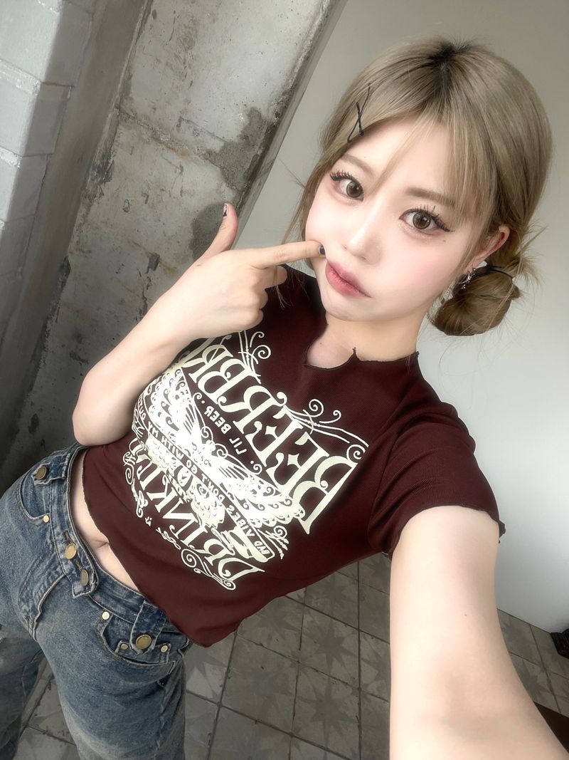 heenytsuki（ヒニツキ）の「Vintage grunge fairy Butterfly T-shirt（Tops）」