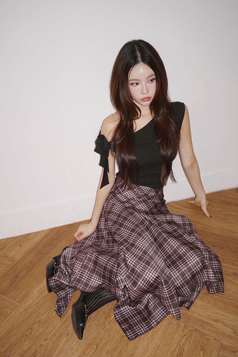 Unbalanced High Midi Checkered Skirt