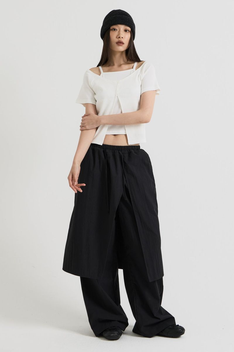 Sleeveless layered top, White