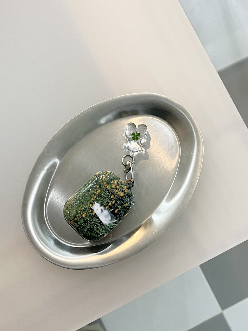 Annak（アンナック）の「[my little dandelion airpods case]（Smartphone Accessories）」