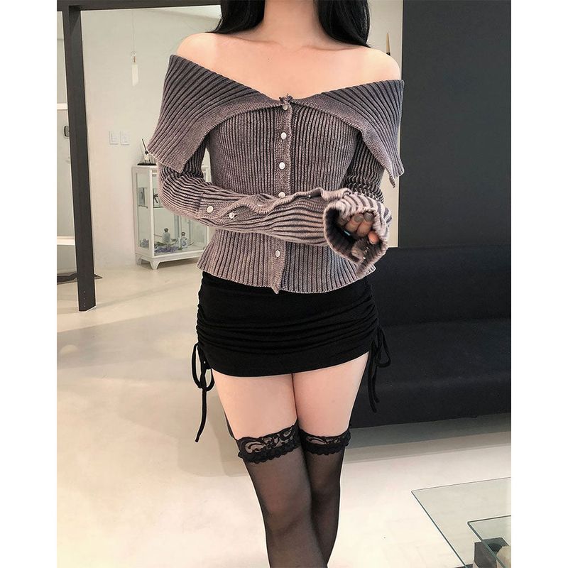 Off-shoulder Button Knit