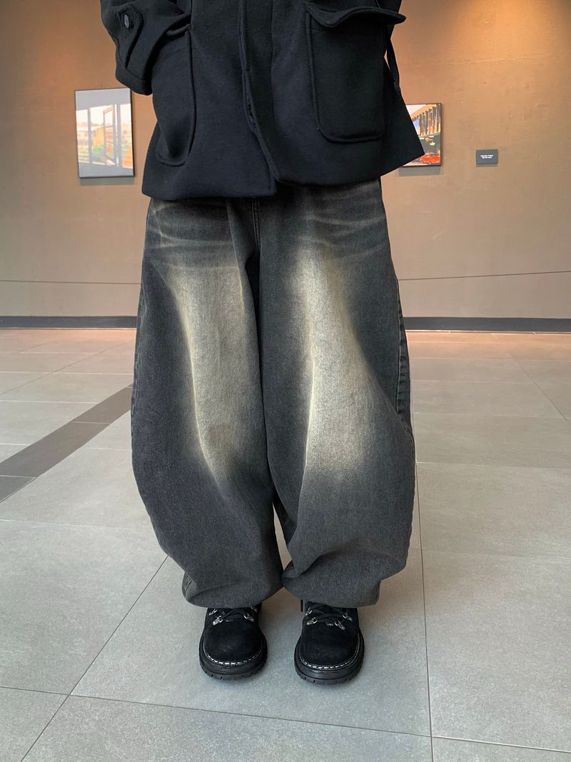 DISCERNMENT(ディサーンメント)の「Mobeu washed balloon denim(Pants)」