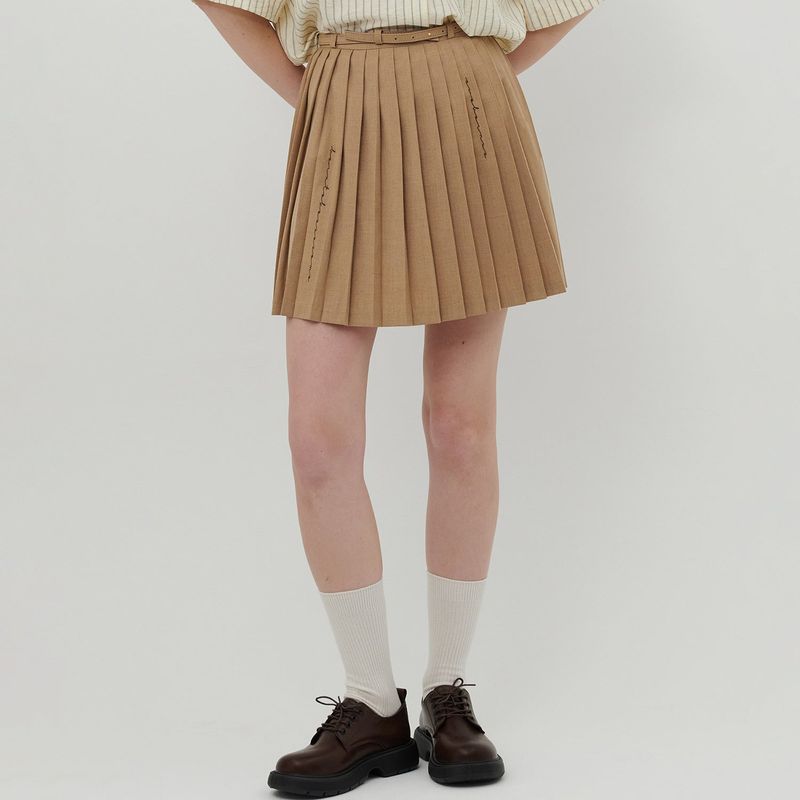 AWE BORN US（アボンアス）の「【MADE】LOGO PRINT PLEATED SKIRT [BEIGE]（Skirts）」