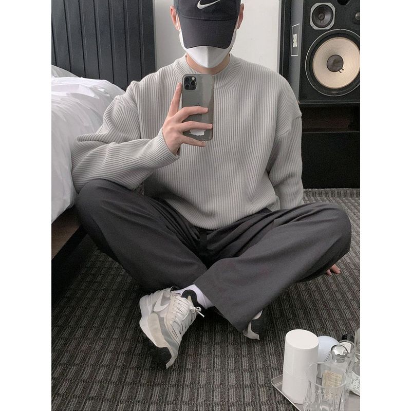 Nus. Signature Heavy Knit