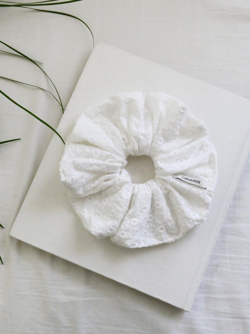 Cosymosy ‘Mist Flower’ Scrunchie
