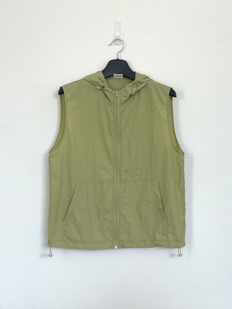Clif vest