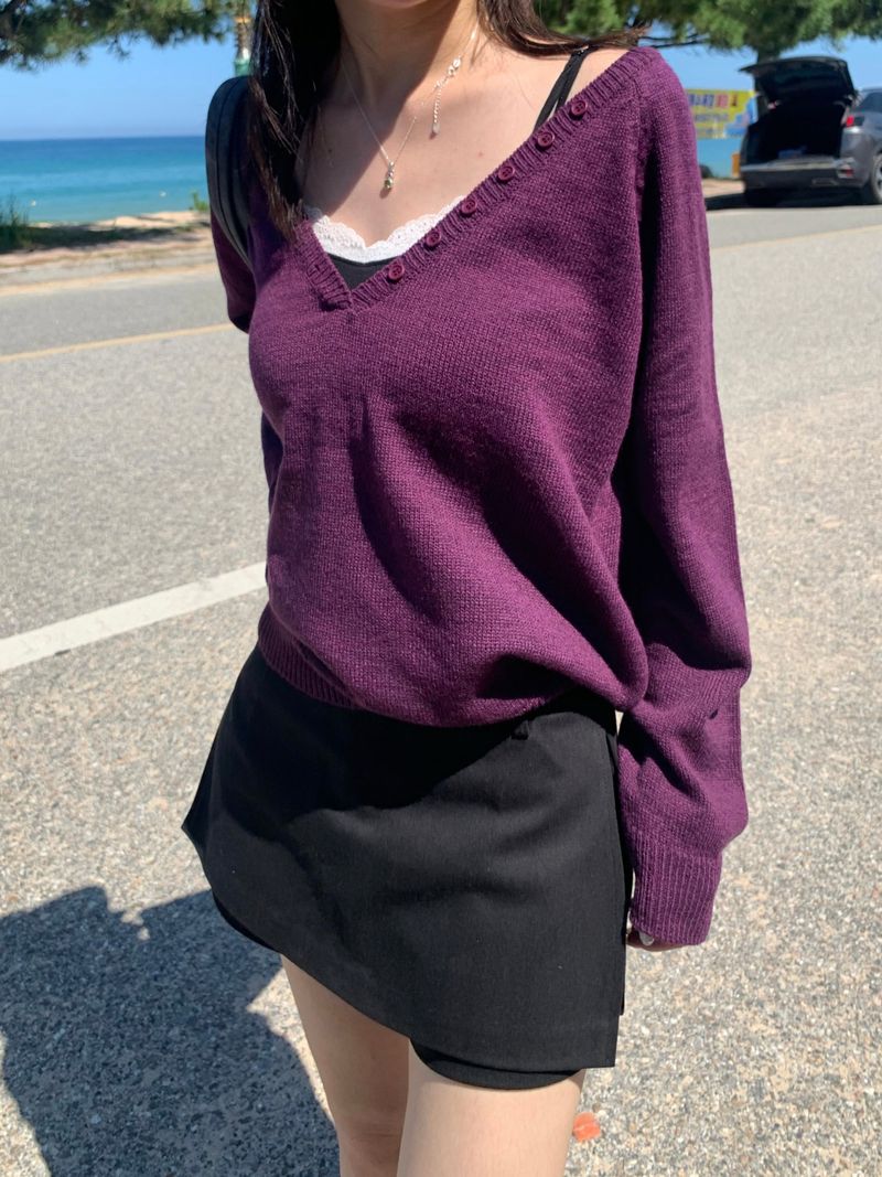 Cream Deep V-Neck Button Loose-Fit Knit (5c)