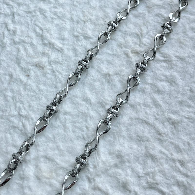 Spiral Loop Chain Necklace