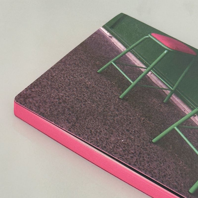 Notful（ノットフル）の「ピンクチェアレザーノート（スマホグッズ/小物）」