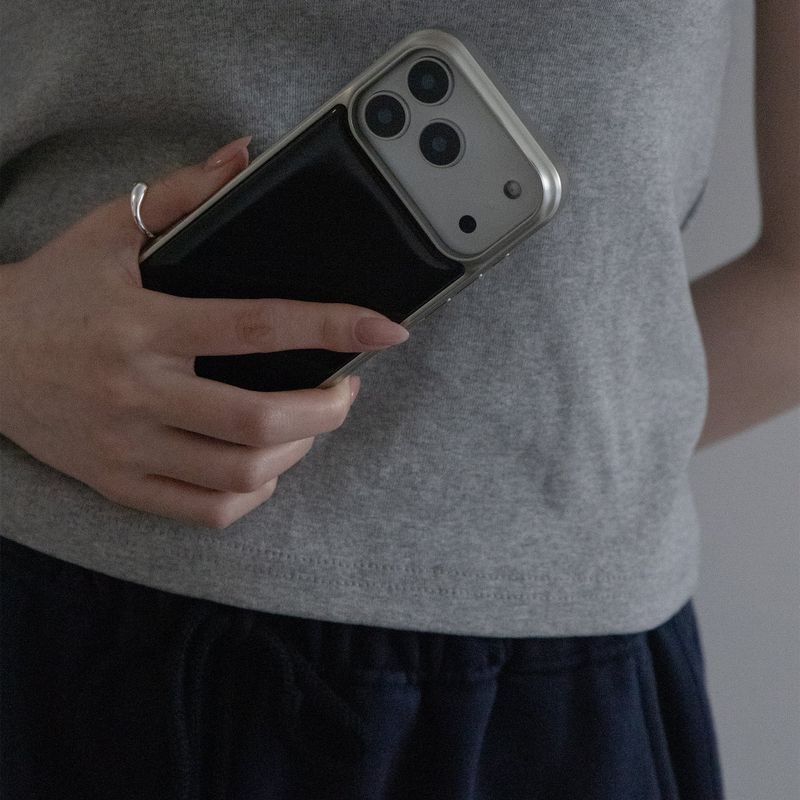 love black (silver bumper)