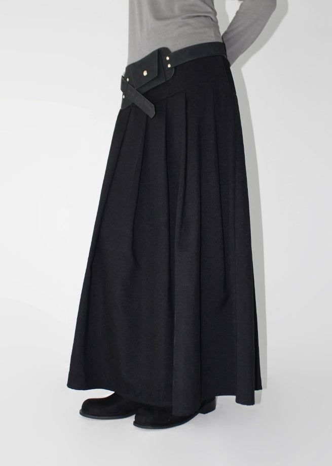 FLUID PLEATS LONG SKIRT