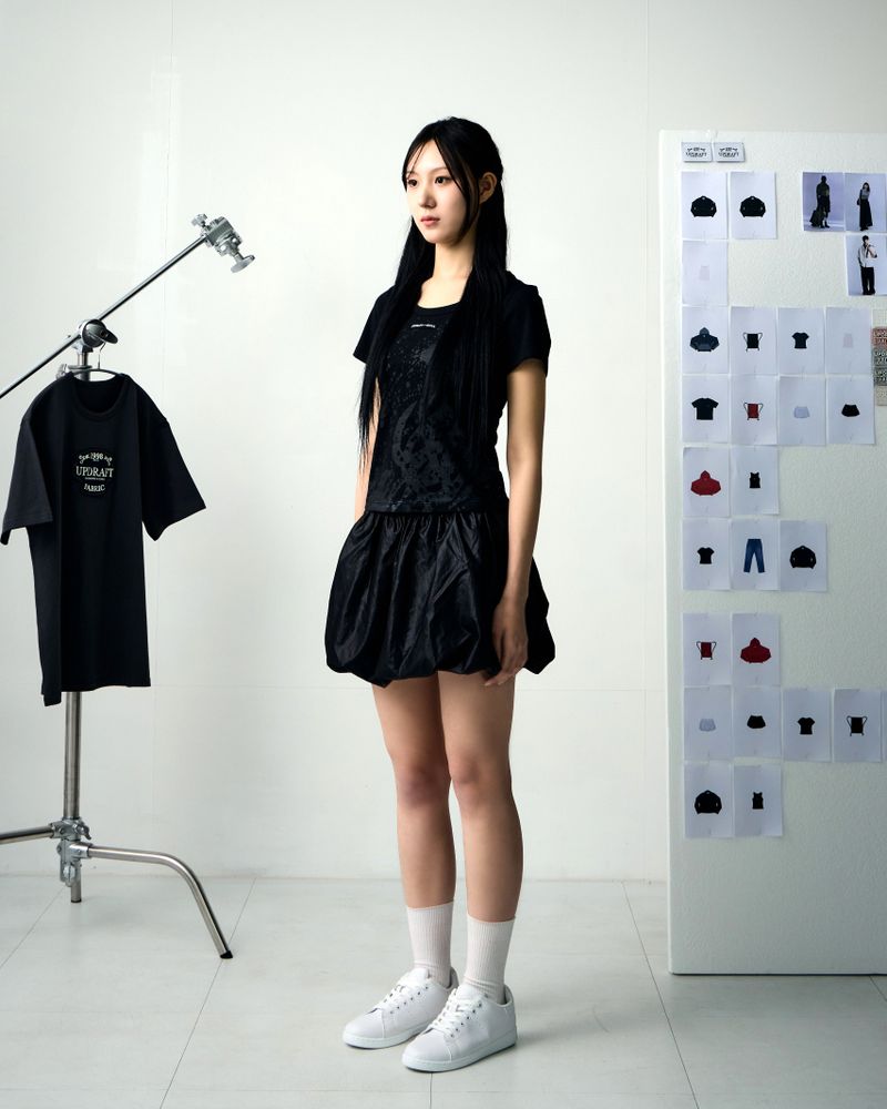 [UPDRAFT]PRINT COTTON CROP T-SHIRT BLACK