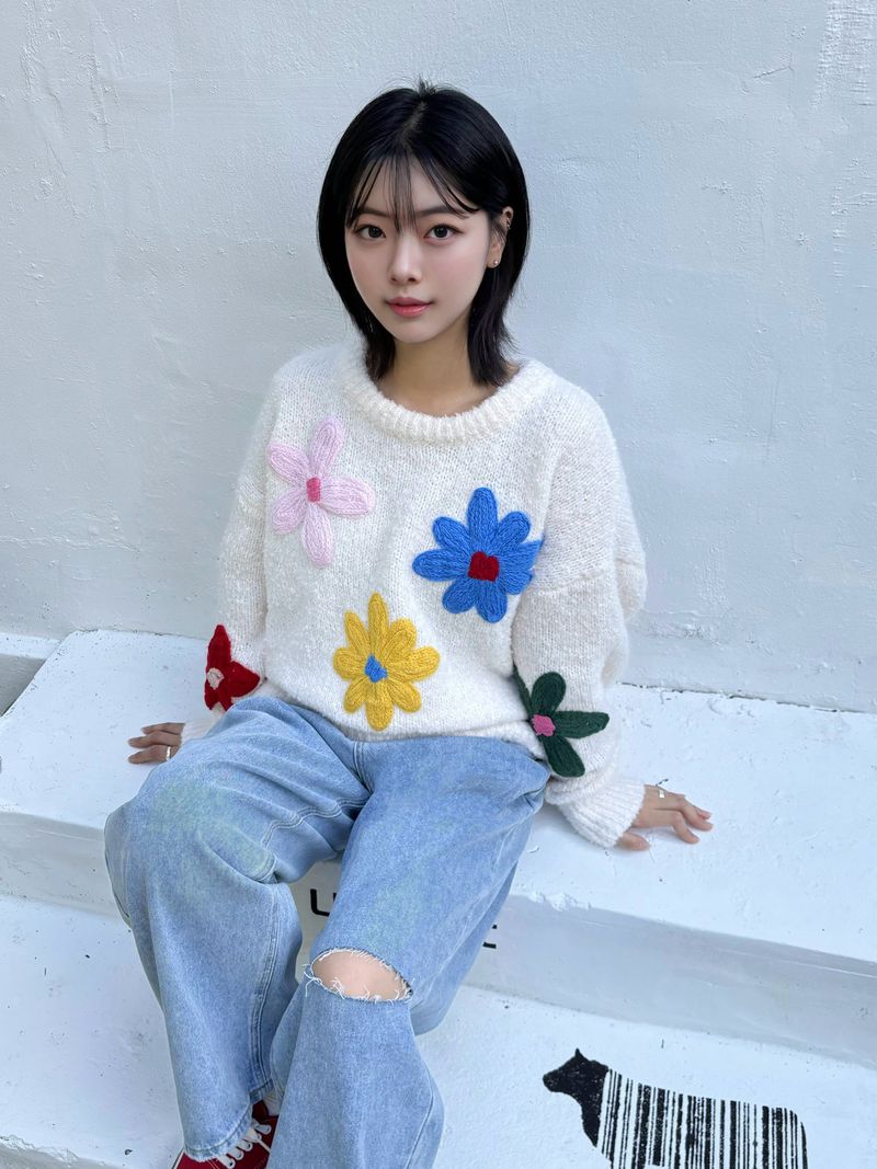 CREAM DAISY SWEATER code 101